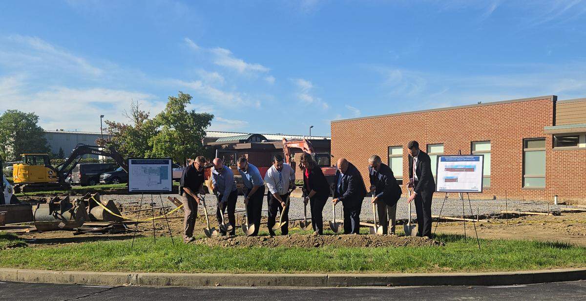 (left to right) Eric Harmon with Murphy Construction; Kevin Willis with Strollo Architects; Mark Dunlap with the Mahoning County Mental Health and Recovery Board; Dr. Louis Spirtos, Meridian’s Chief Medical Officer; Darla Gallagher, vice president and COO of Meridian; Larry Moliterno, president/CEO of Meridian, Bill Padisak, Meridian board president; Mark Gallagher, Meridian’s Chief Business Officer.
