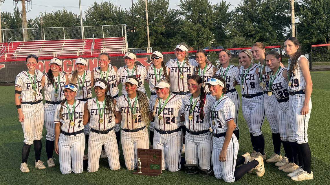 Austintown Fitch softball team