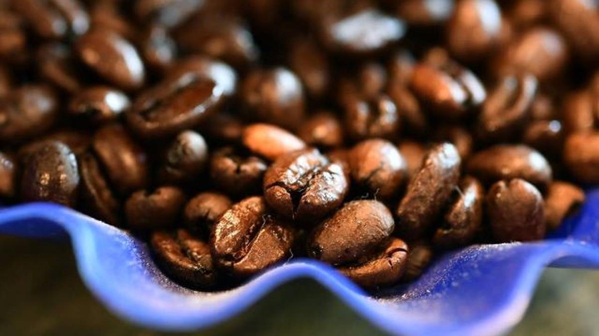 An analysis of more than 386,000 self-reported coffee drinkers — part of a U.K. biomedical database — offered no evidence that suggests the beverage causes cardiac arrhythmia, or irregular heartbeat. (John Walker | @fresnobee.com)