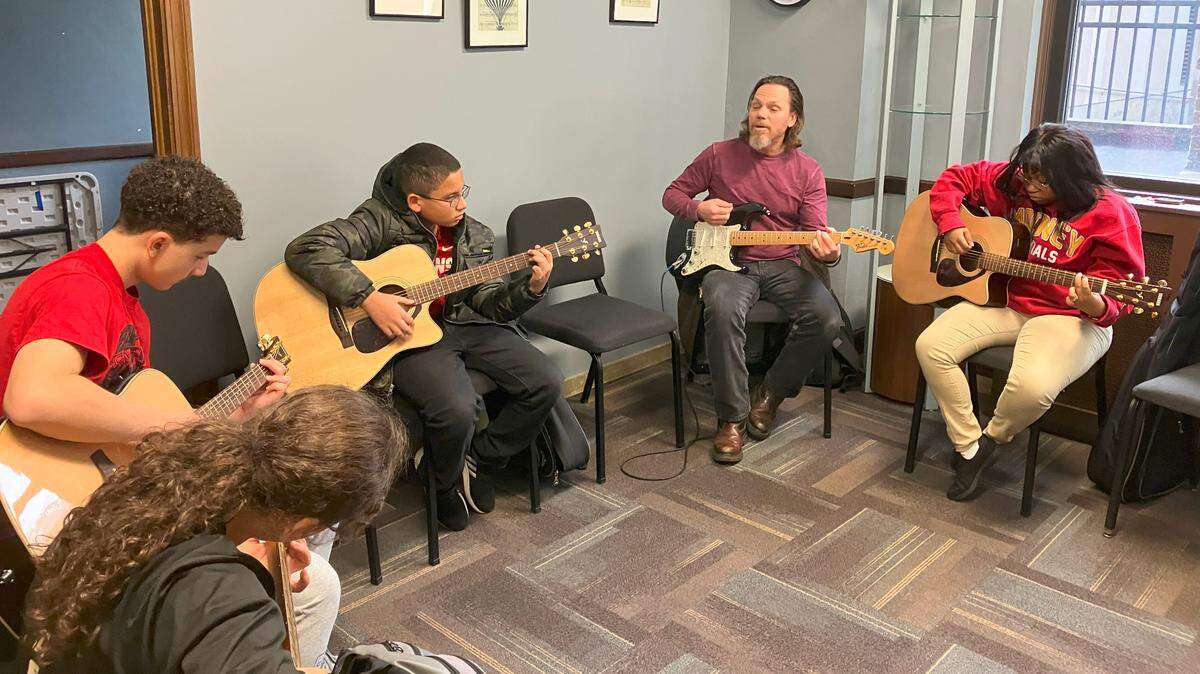 The Youngstown Foundation recently announced $839,866 in new grants, including $180,315 to support the operations and special needs programs led by Students Motivated by the Arts (SMARTS) in Youngstown.