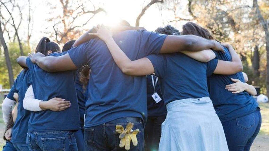 In an attempt to prevent mass attacks across the U.S., the FBI wants bystanders to report to someone they trust if they notice these specific warning signs in someone’s behavior that could lead to violence.