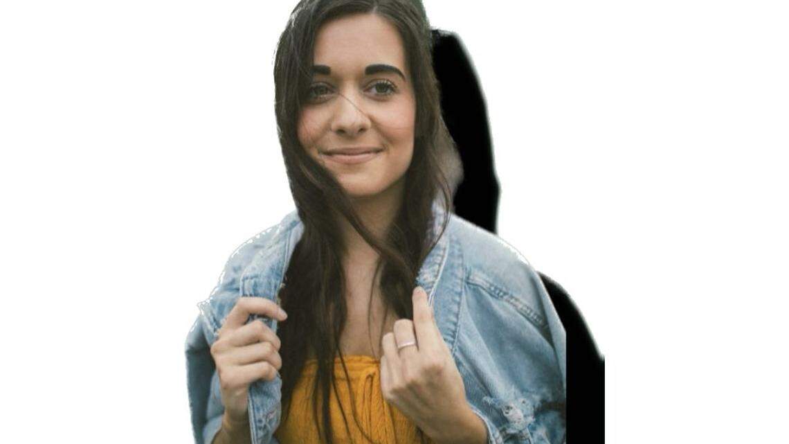 Next weekend, Hubbard native Taylor Borton is coming home for two nights of holiday performances in her hometown. She’s performing Dec. 29-30 at Cork and Cap in Warren and Birdfish Brewing in Columbiana.