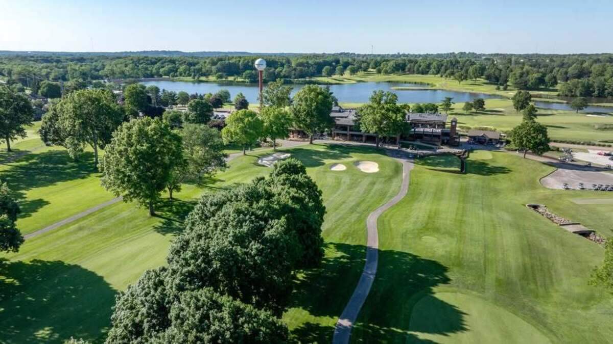 Golfweek’s 2026 top 100 public golf courses list includes a northeast Ohio standout. See which course earned the national recognition.