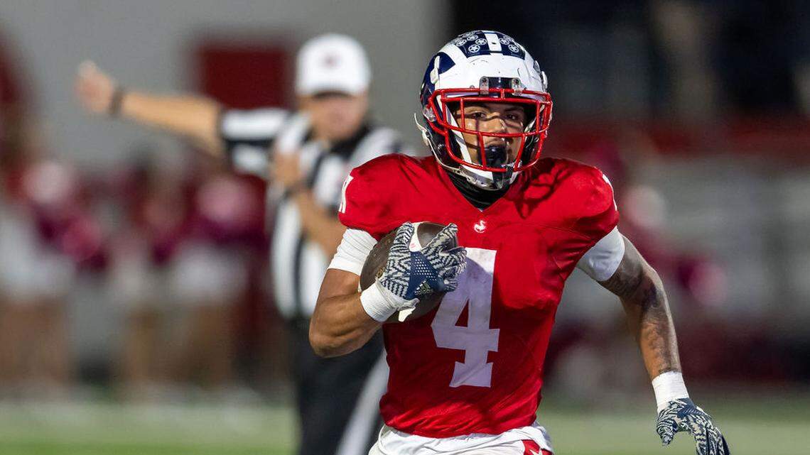 Niles standout running back Antuan Gardner runs against Edgewood this season.