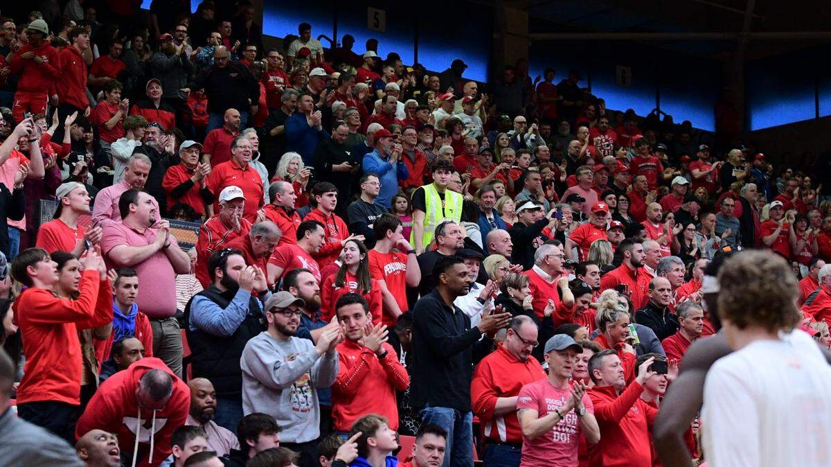 Youngstown State Univeristy basketball fans