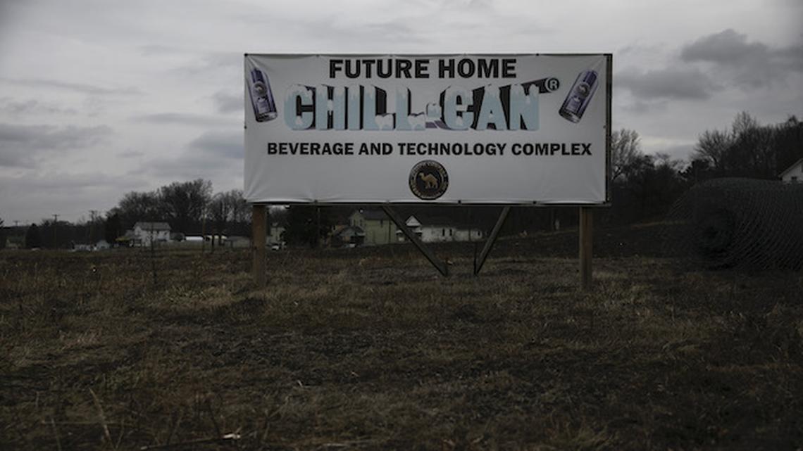 A Chill-Can sign in Youngstown. (Maddie McGarvey for ProPublica)