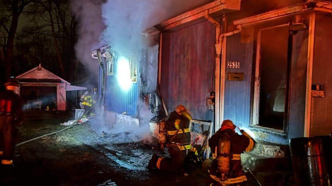 Firefighters successfully put out a house fire on Craiger Avenue on the south side of the city of Youngstown Tuesday night. 
