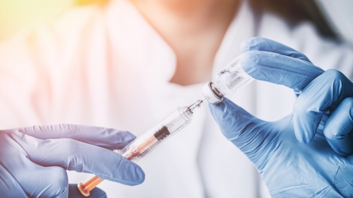 Vaccine/Shutterstock