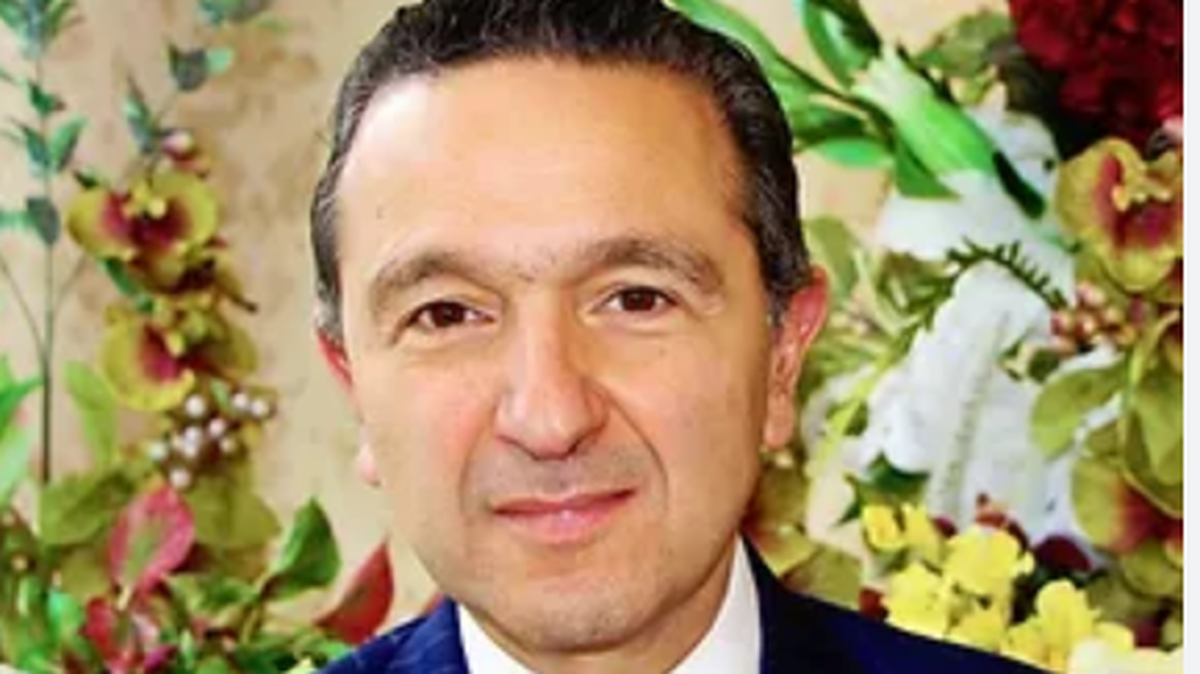 Dr. Farid Naffah