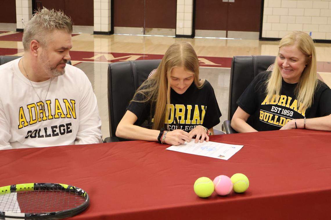 Boardman High School recently announced that senior tennis standout Payton Konnerth has committed to continue her academic and athletic career at Adrian College, where she will major in Early Childhood Education while competing for the Bulldogs tennis program.