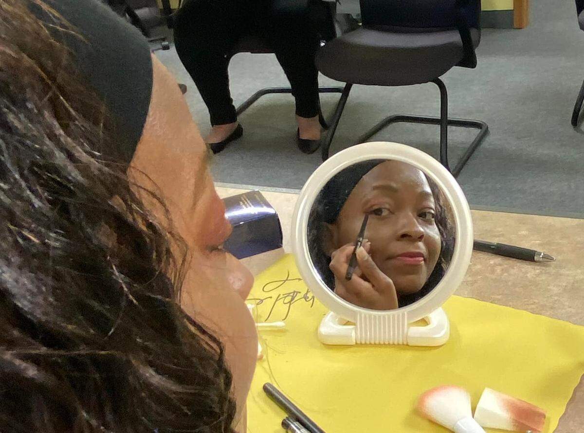 Yellow Brick Place hosts a beauty class for cancer patients in recovery, plus free wigs and fittings.