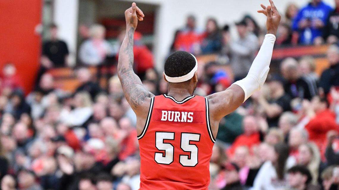 Youngstown State player D.J. Burns celebrates during Sunday’s game.