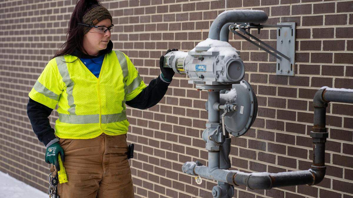 Columbia Gas of Ohio wants to remind homeowners to keep their natural gas meters clear and visible at all times so it is accessible for maintenance or in the event of an emergency